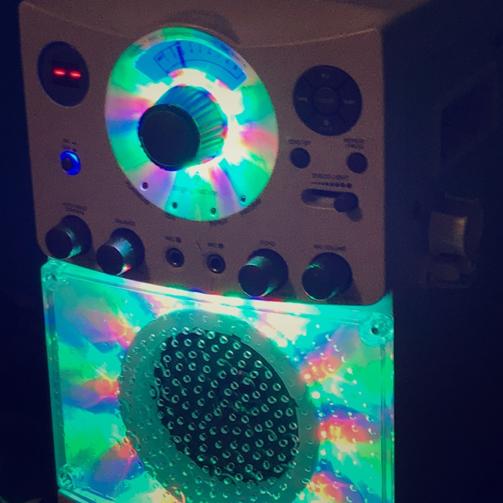 I’m selling a karaoke machine